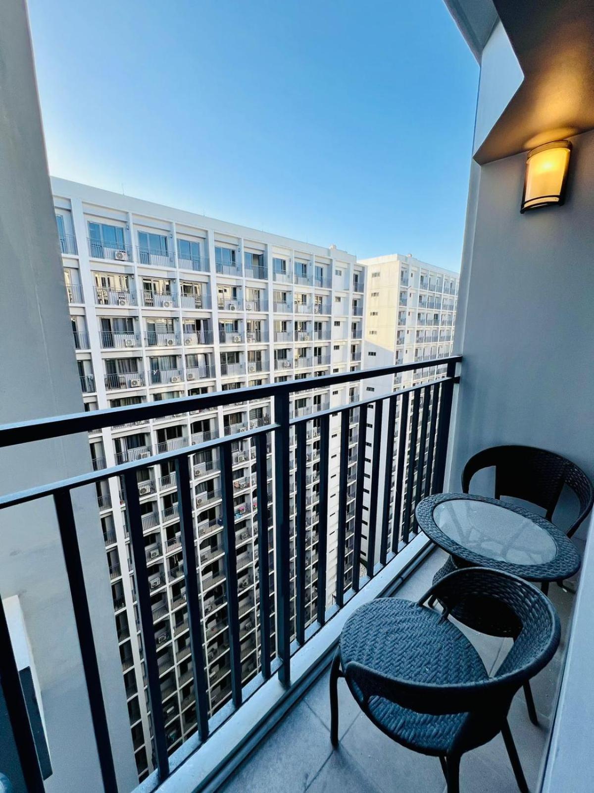 Shore 2 Residences Tower 2 Пасай Экстерьер фото